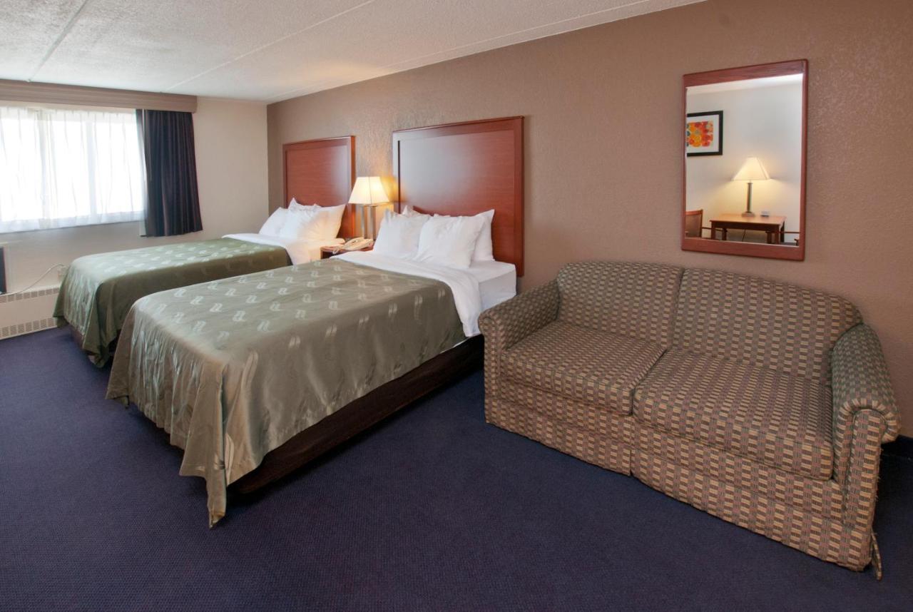 Quality Inn Stadium Area Green Bay Buitenkant foto