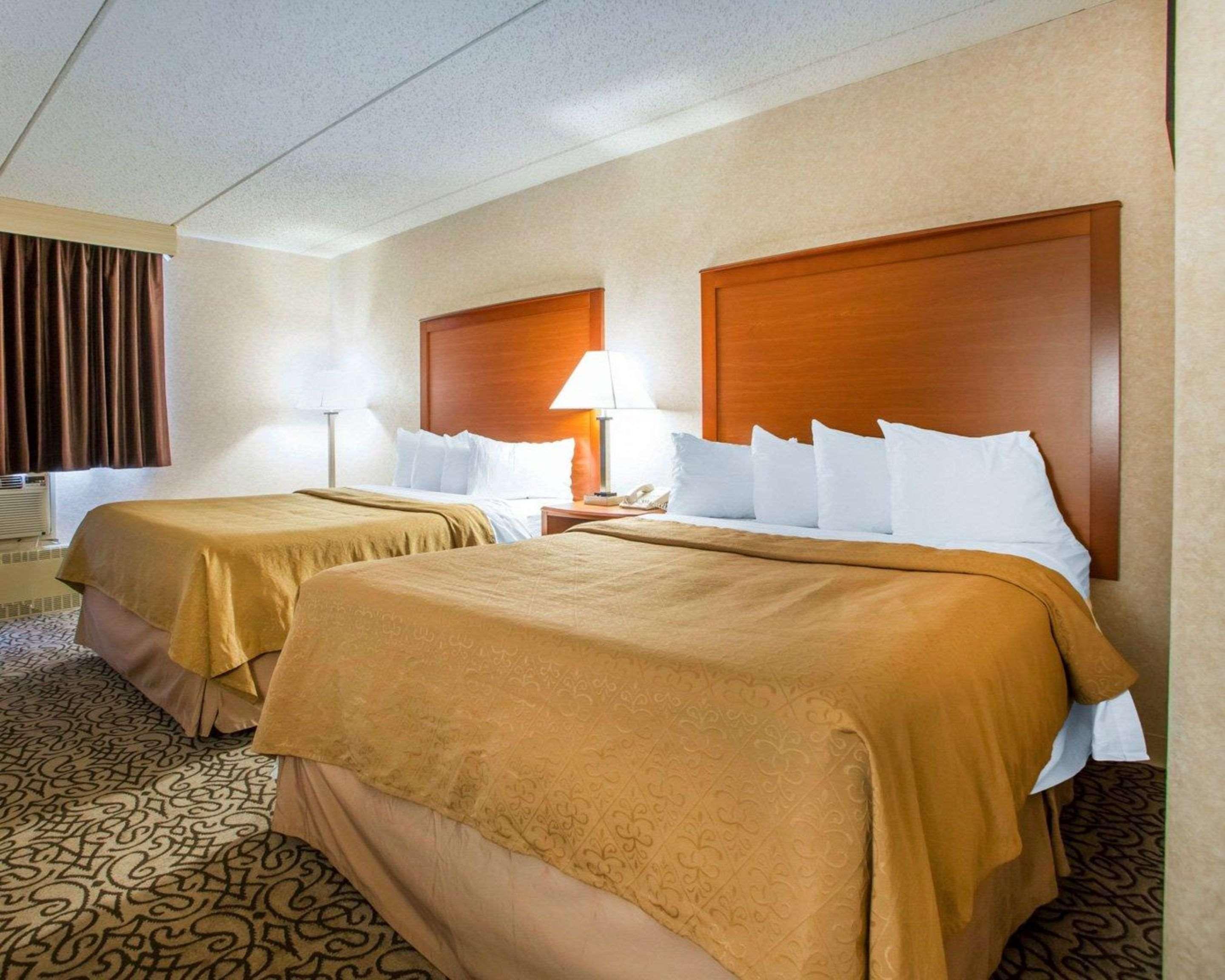 Quality Inn Stadium Area Green Bay Buitenkant foto