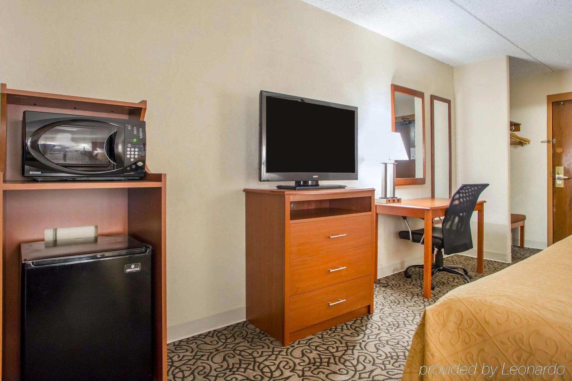Quality Inn Stadium Area Green Bay Buitenkant foto